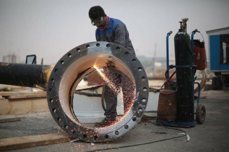 تعمیرات-اساسی-عظیم-ترین-سیستم-انتقال-آب-خنک-کننده-تجهیزات-در-صنایع-کشور